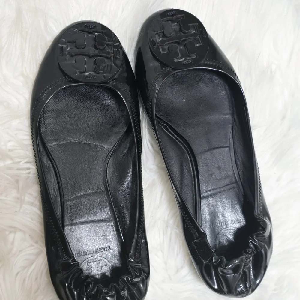 Tory Burch Black Patent Logo Round-Toe Ballet Flats